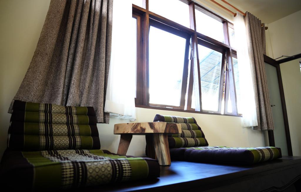 Nawa Saraan Hotel Чиангмай Стая снимка