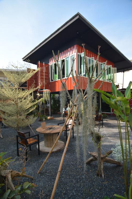 Nawa Saraan Hotel Чиангмай Екстериор снимка