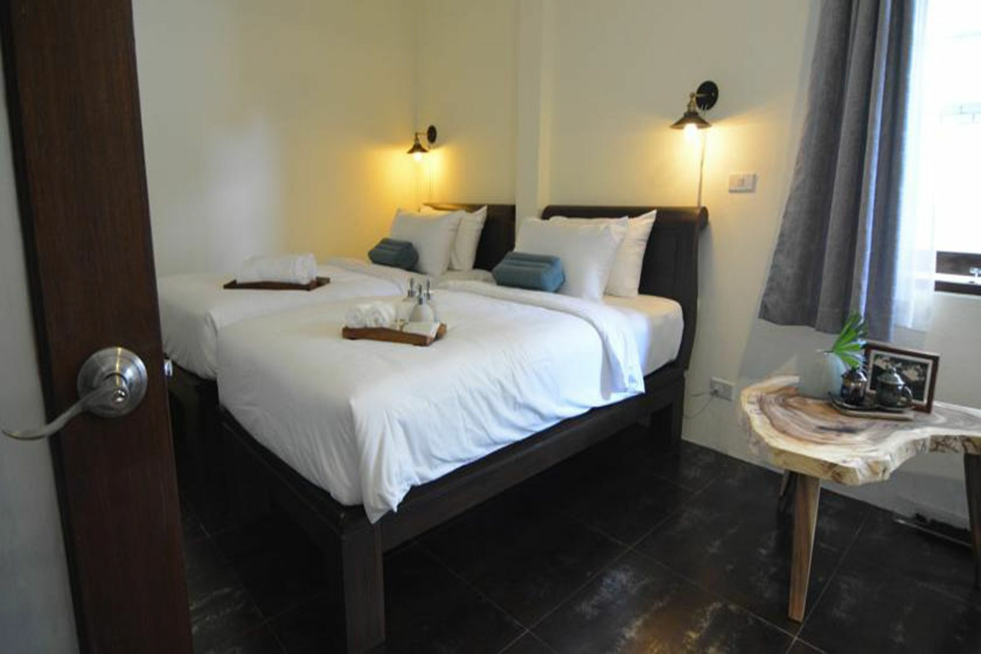 Nawa Saraan Hotel Чиангмай Екстериор снимка